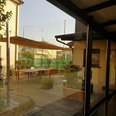 Couette-café A Casa 3*