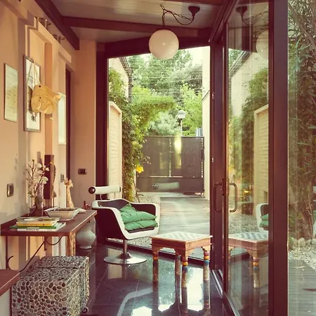 A Casa Bed & Breakfast